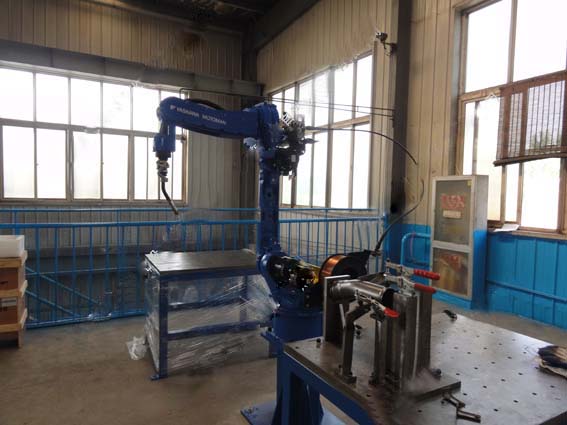 排气管机器人焊接工作站-济南冠森自动化设备有限公司