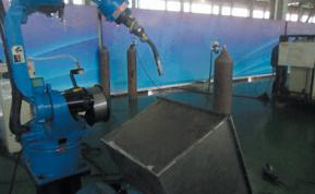 汽车油箱机器人焊接工作站-济南冠森自动化设备有限公司