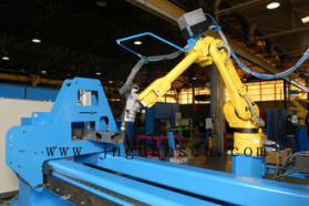 机器人等离子切割工作站-济南冠森自动化设备有限公司