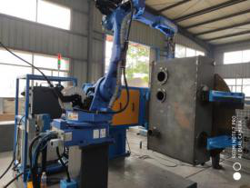 挖掘机液压油箱机器人焊接工作站-济南冠森自动化设备有限公司